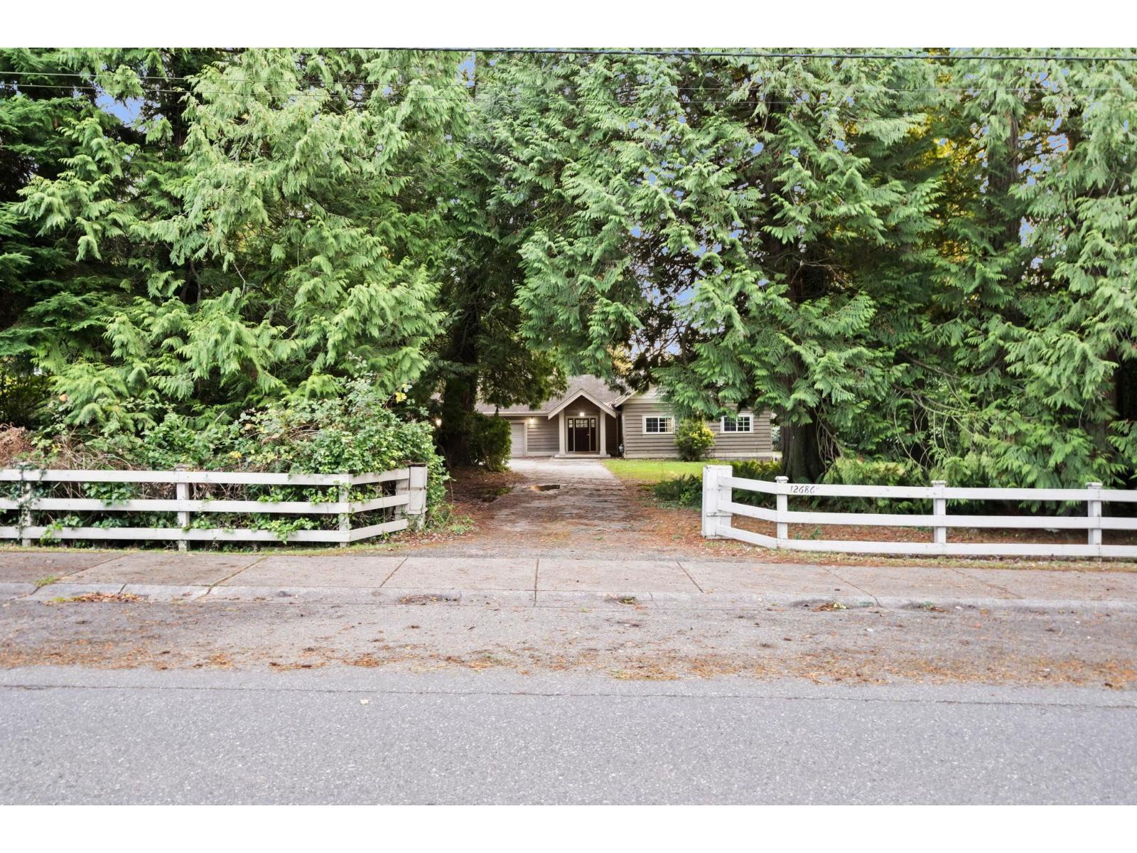 12686 20 Avenue, Surrey, BC - Outdoor