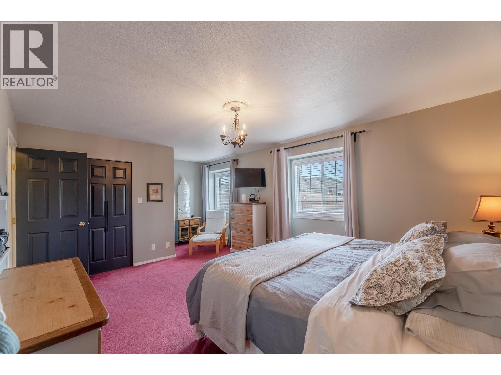 445 Road 5, Oliver, BC - Indoor Photo Showing Bedroom