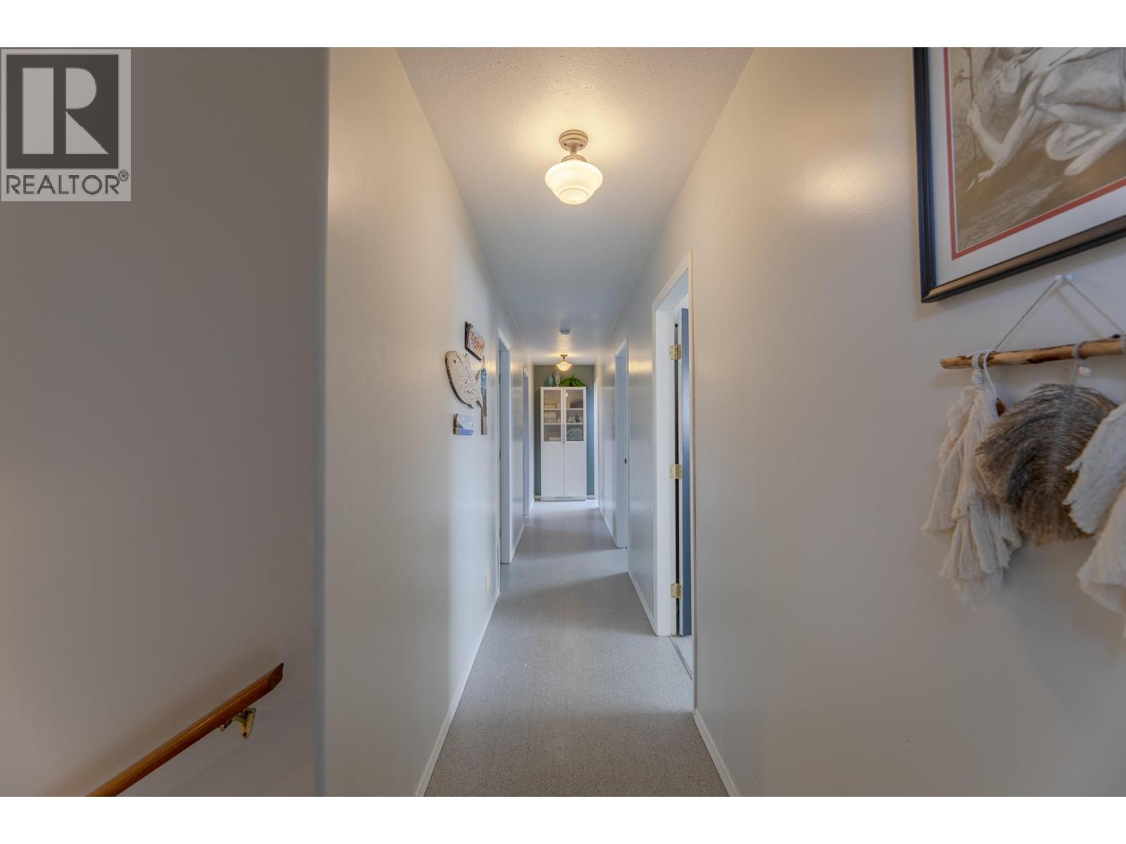 445 Road 5, Oliver, BC - Indoor Photo Showing Other Room