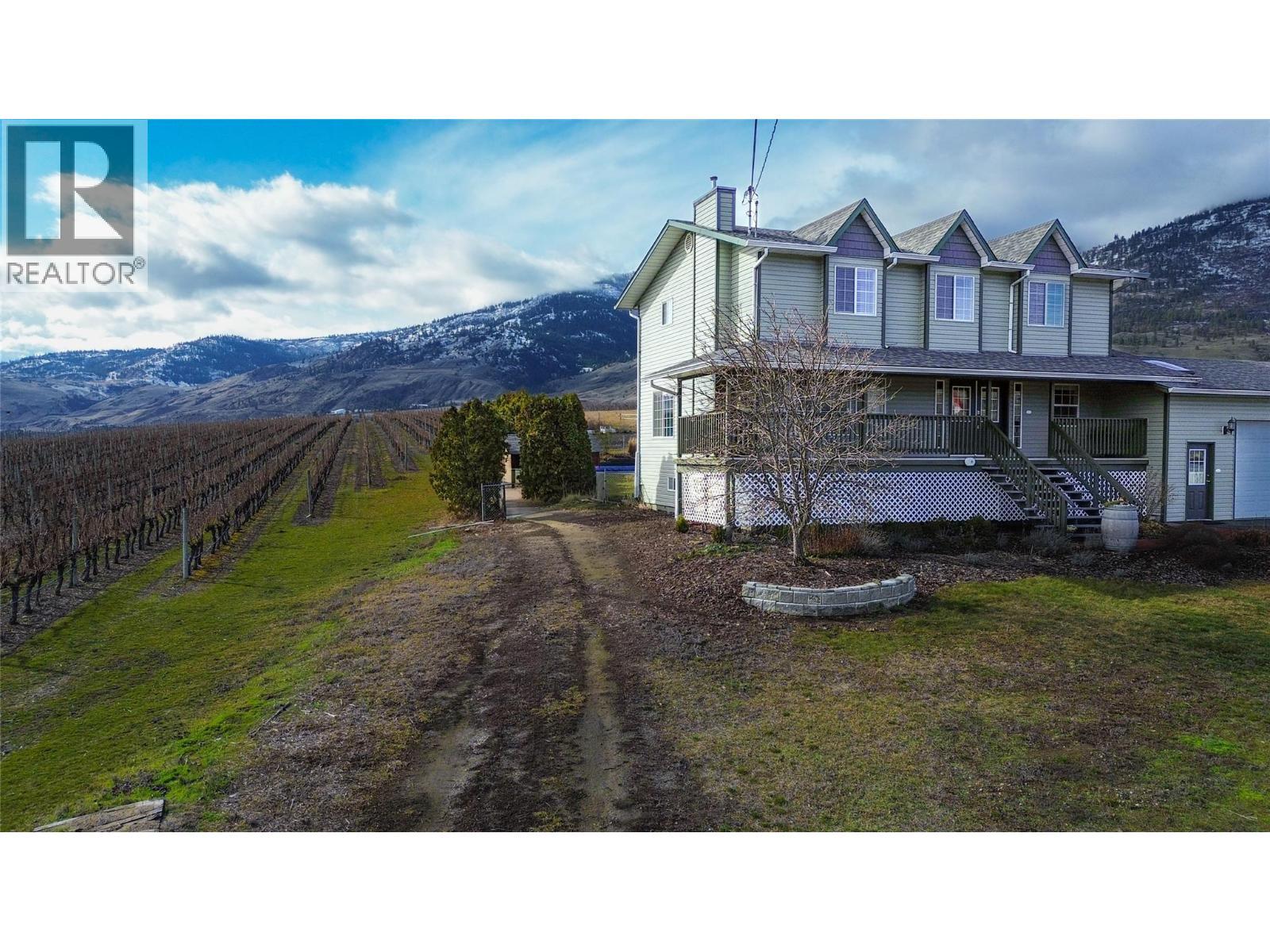 445 Road 5, Oliver, BC - Outdoor