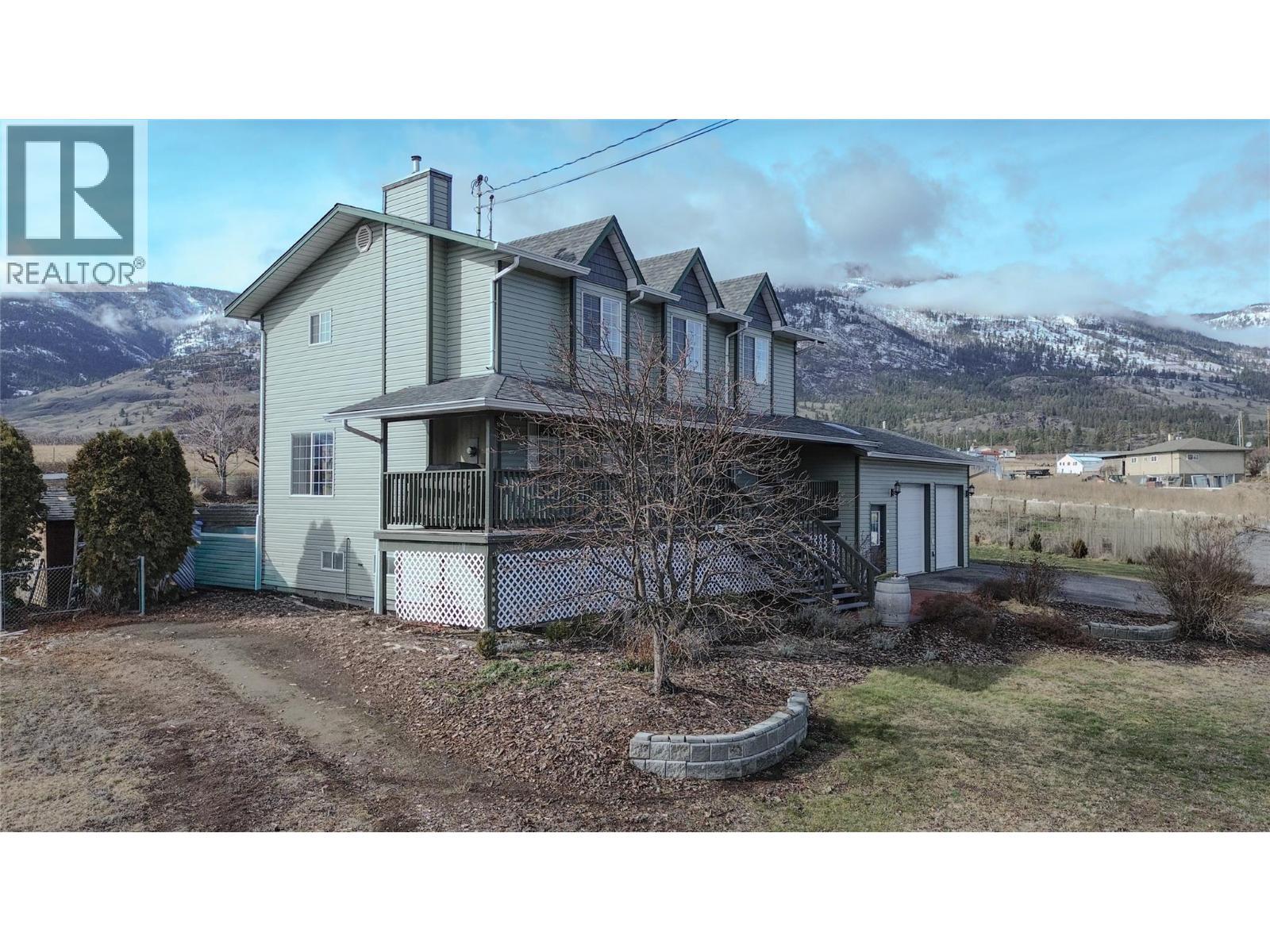445 Road 5, Oliver, BC - Outdoor With Deck Patio Veranda