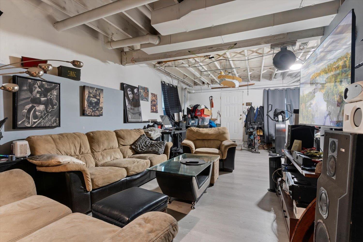 48009 Elk View Road|East Chilliwack, Chilliwack, BC - Indoor Photo Showing Other Room