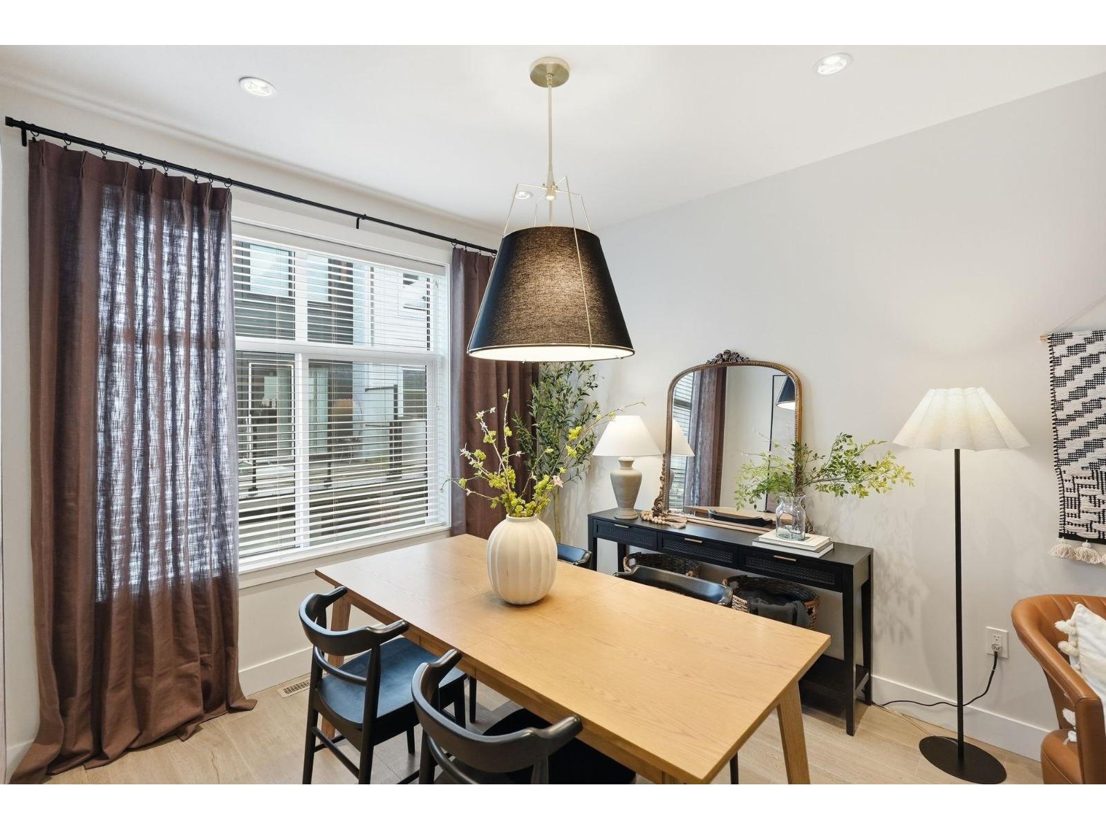 30 22128 48A Avenue, Langley, BC - Indoor Photo Showing Other Room