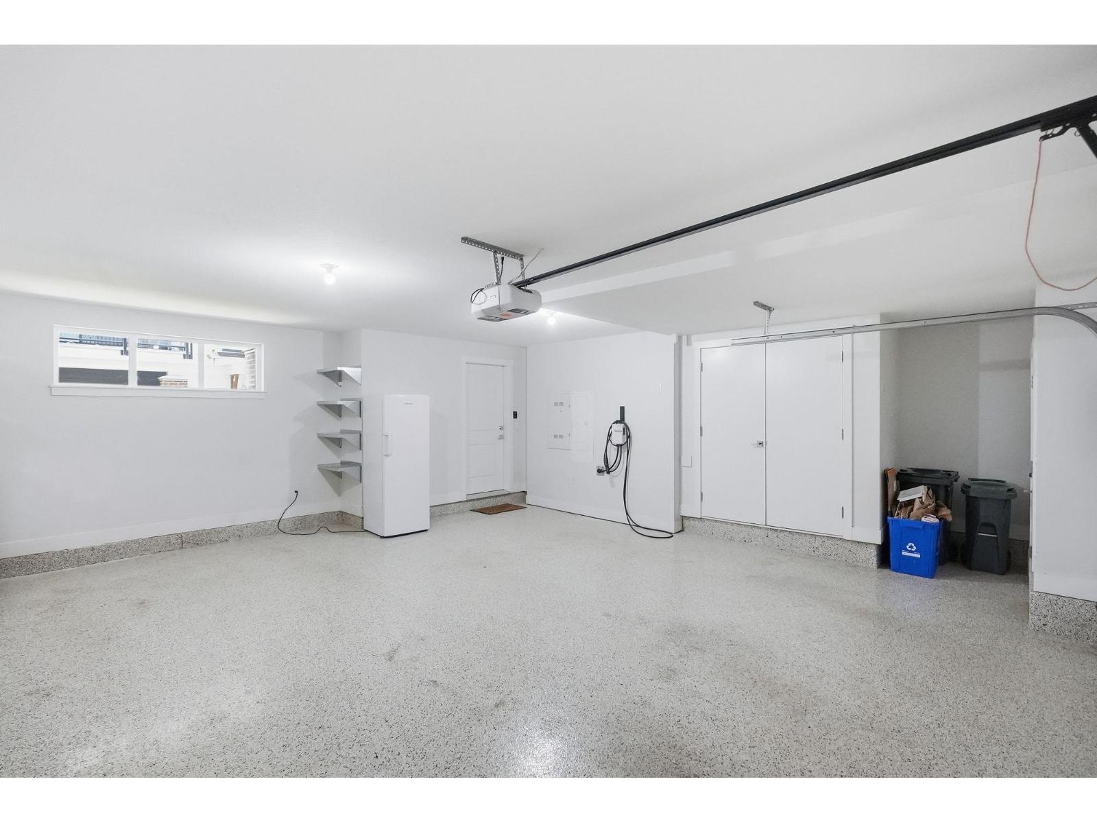 30 22128 48A Avenue, Langley, BC - Indoor Photo Showing Garage