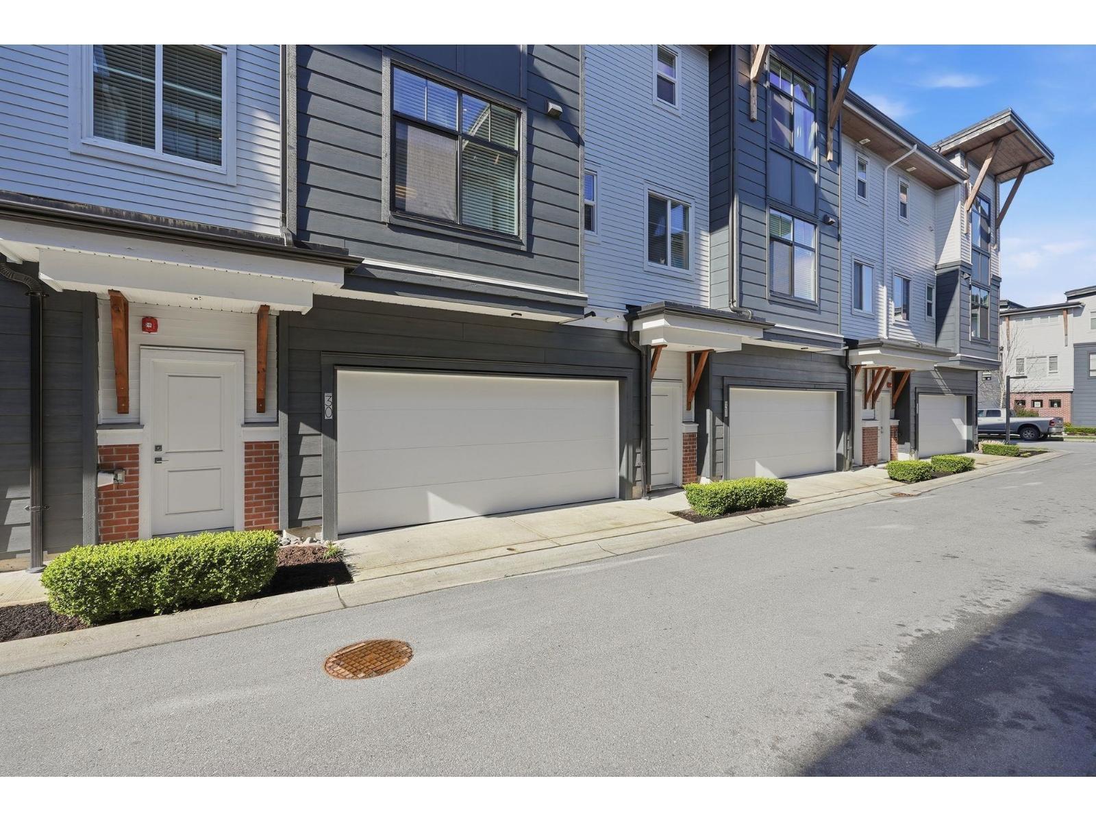 30 22128 48A Avenue, Langley, BC - Outdoor With Facade