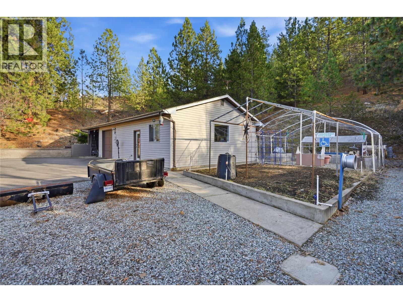 1099 Dehart Road, Kelowna, BC - Outdoor