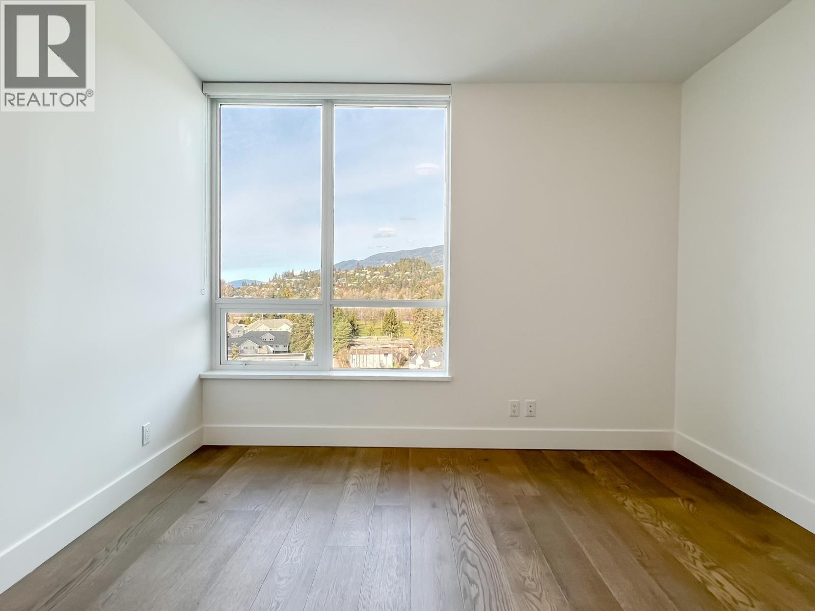 807 1675 Lions Gate Lane, North Vancouver, BC - Indoor Photo Showing Other Room