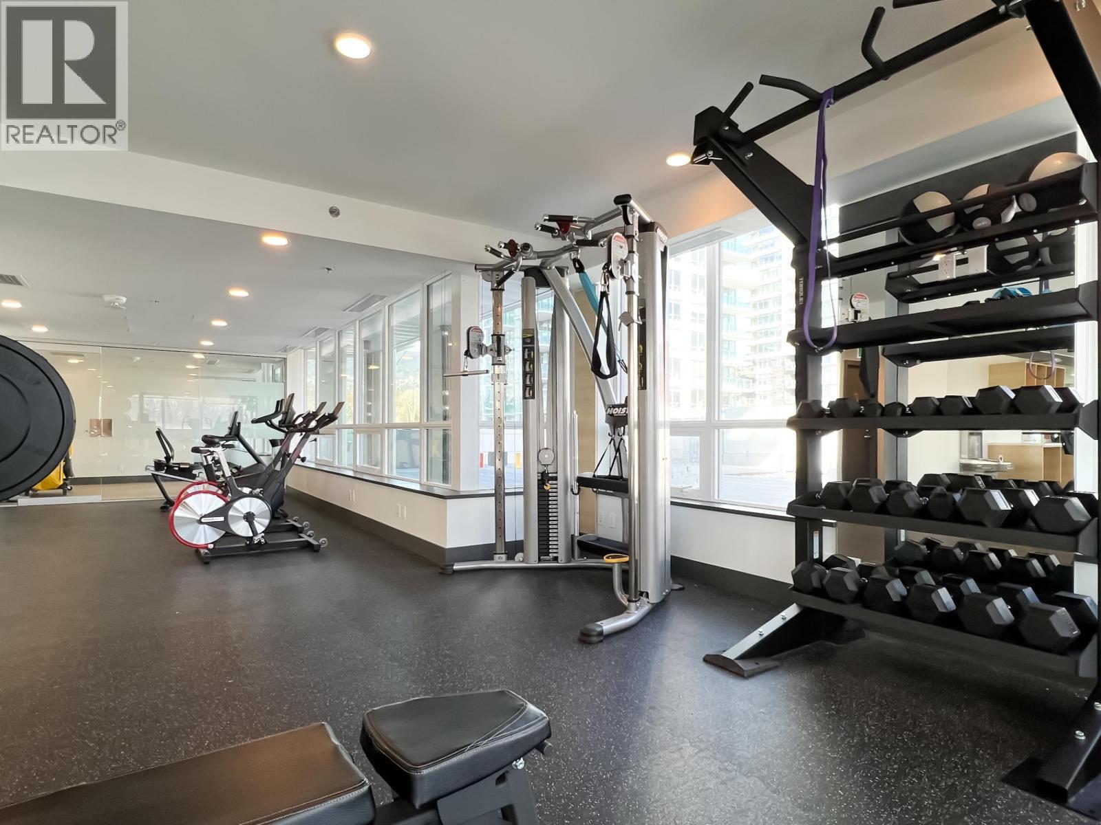 807 1675 Lions Gate Lane, North Vancouver, BC - Indoor Photo Showing Gym Room