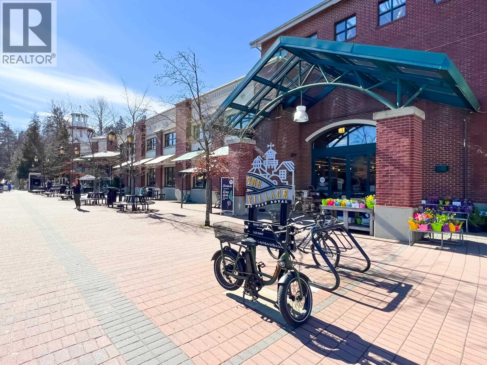 807 1675 Lions Gate Lane, North Vancouver, BC - Outdoor