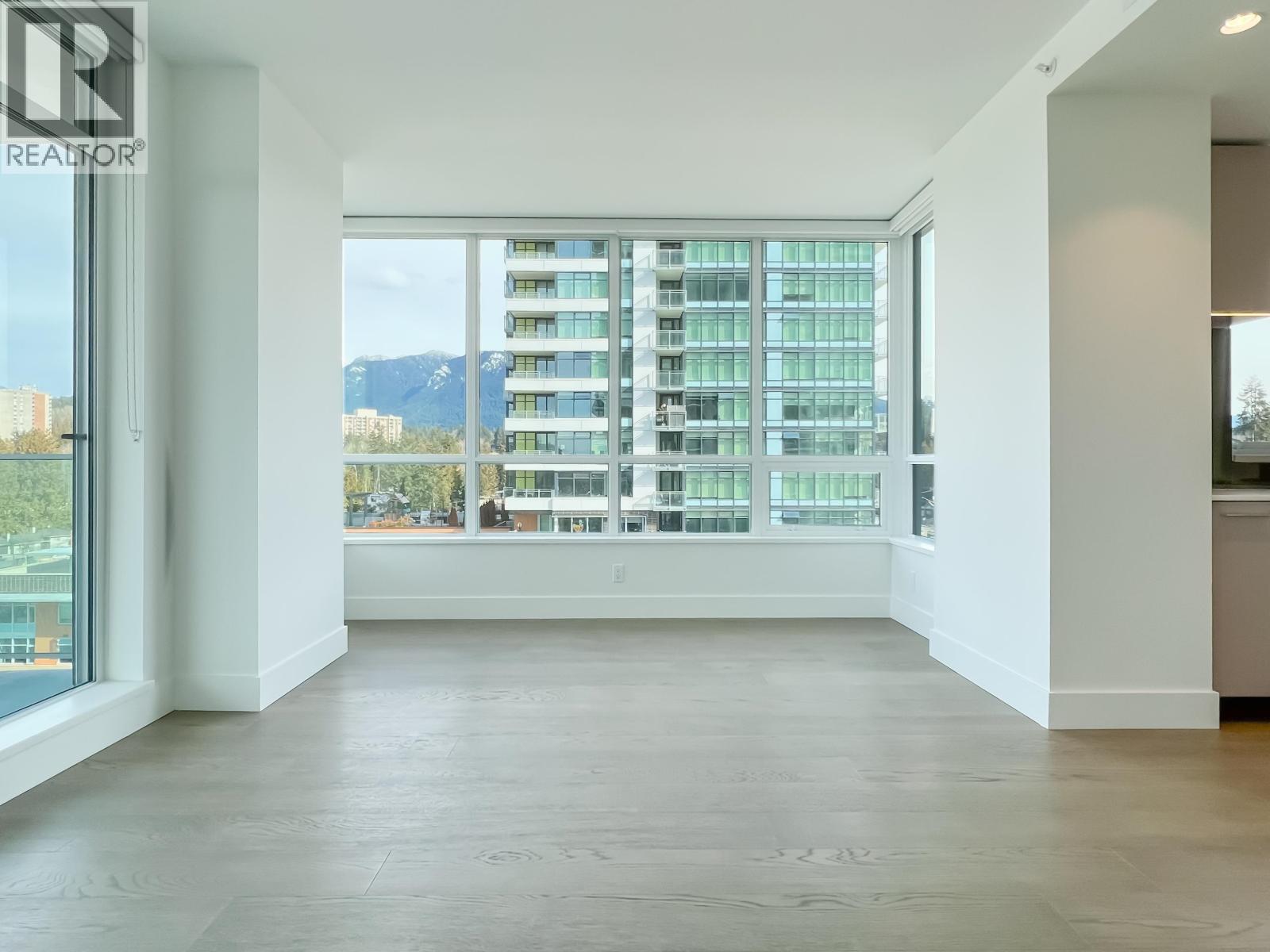 807 1675 Lions Gate Lane, North Vancouver, BC - Indoor Photo Showing Other Room