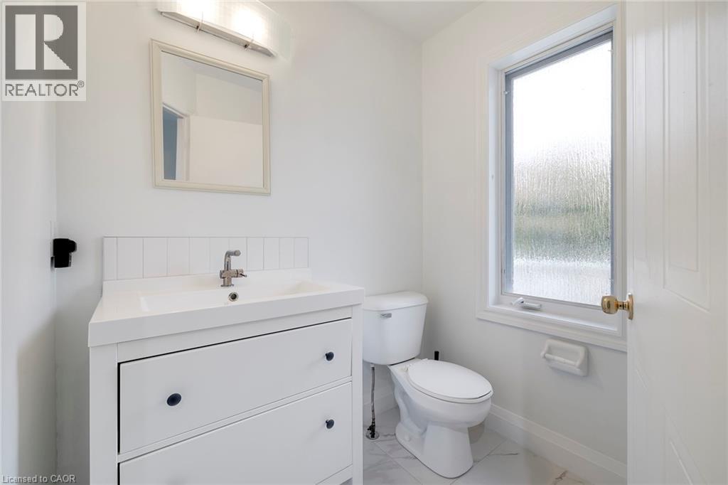 347 Keewatin Avenue, Kitchener, ON - Indoor Photo Showing Bathroom