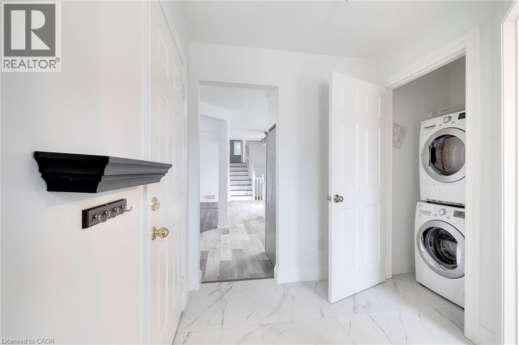 347 Keewatin Avenue, Kitchener, ON - Indoor Photo Showing Laundry Room