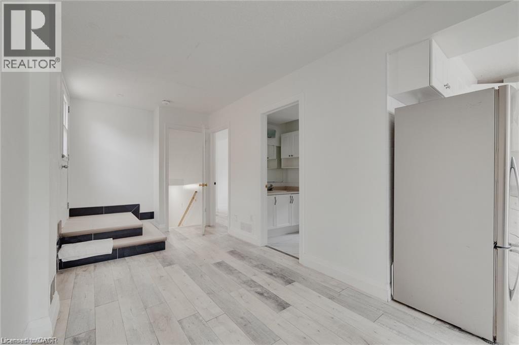 347 Keewatin Avenue, Kitchener, ON - Indoor Photo Showing Other Room