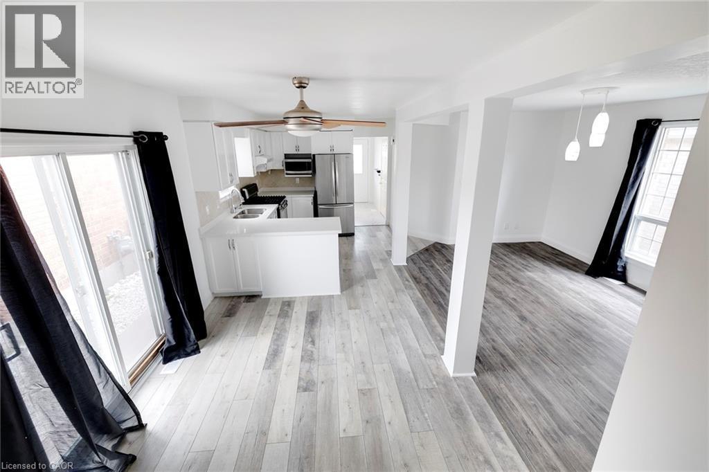 347 Keewatin Avenue, Kitchener, ON - Indoor