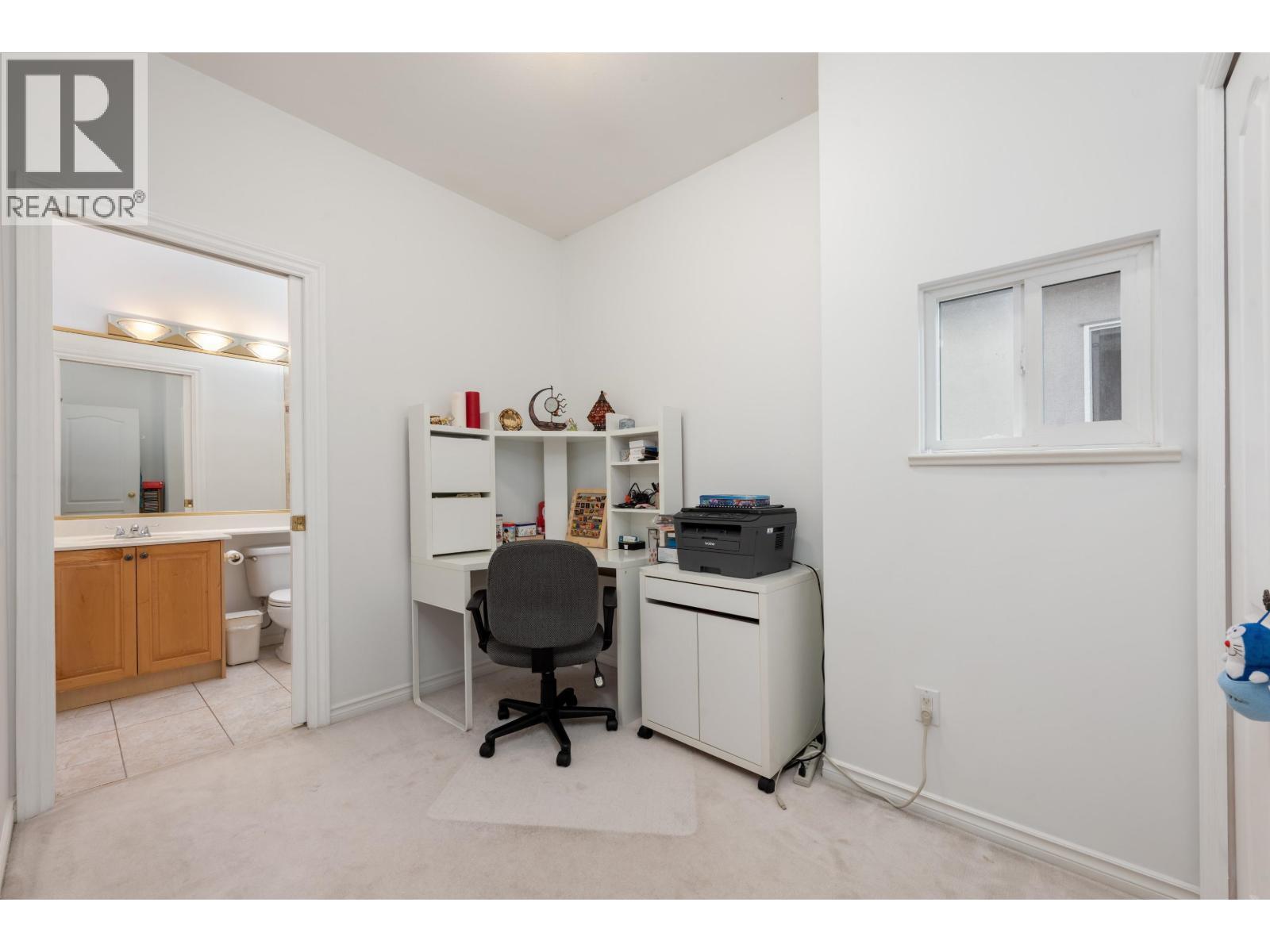 2423 E 4Th Avenue, Vancouver, BC - Indoor Photo Showing Office