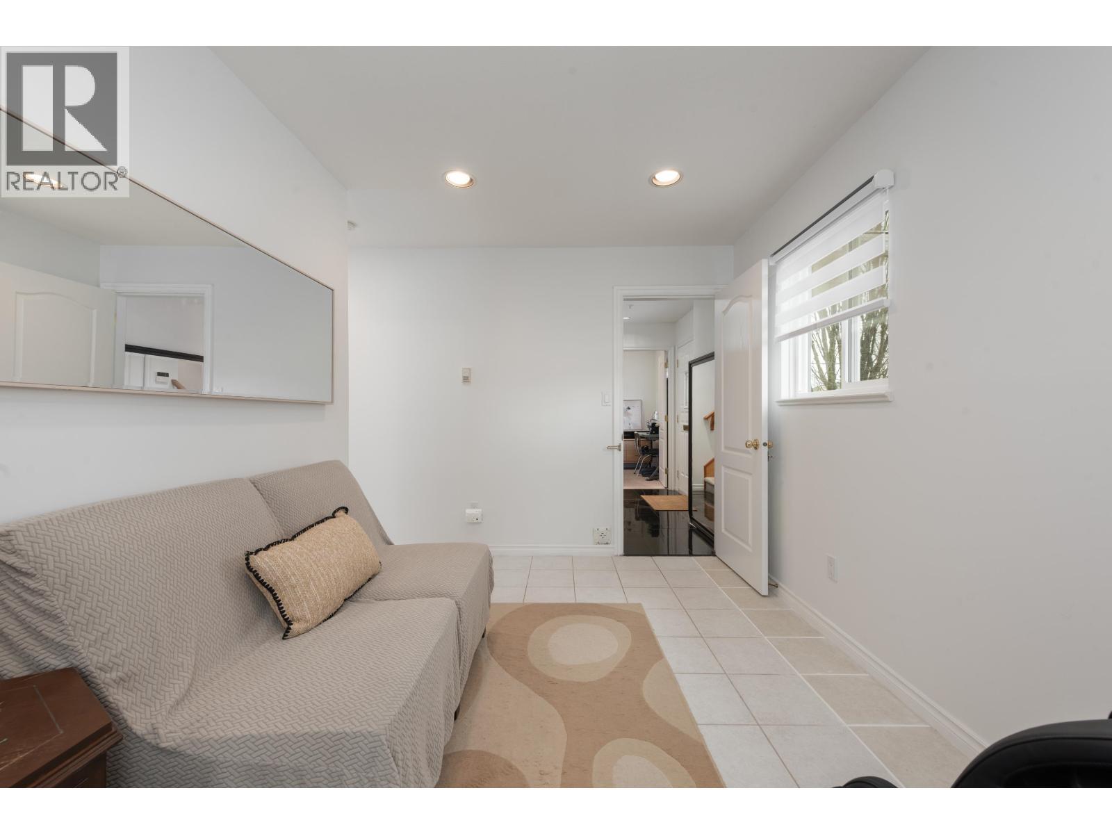 2423 E 4Th Avenue, Vancouver, BC - Indoor Photo Showing Other Room