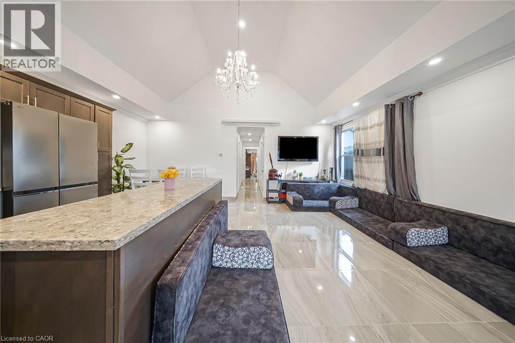 118 Cope Street, Hamilton, ON - Indoor