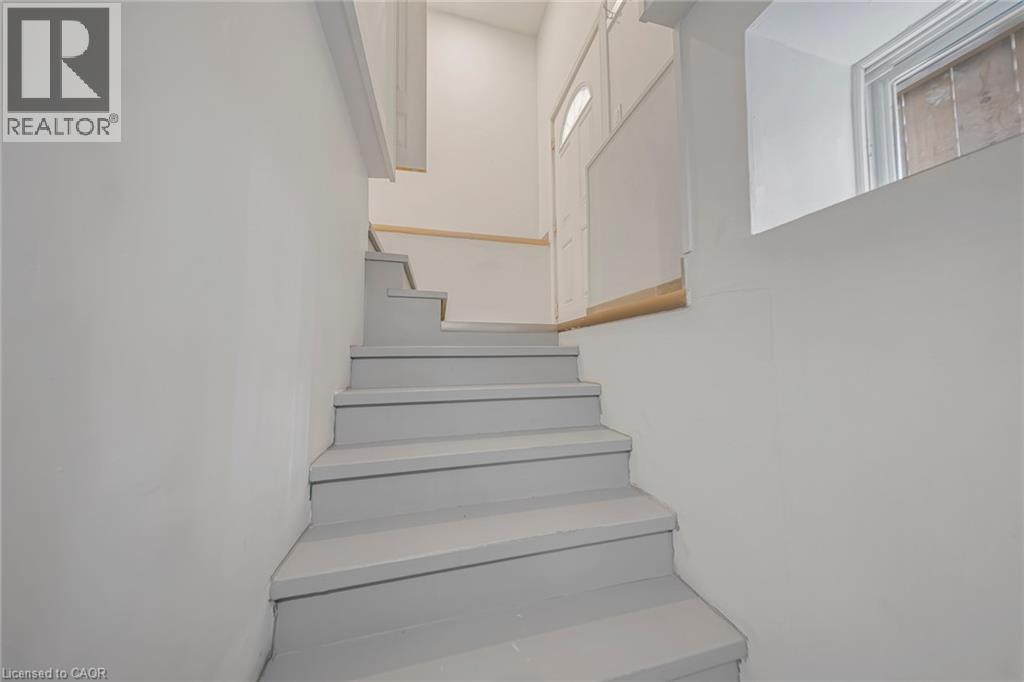 118 Cope Street, Hamilton, ON - Indoor Photo Showing Other Room