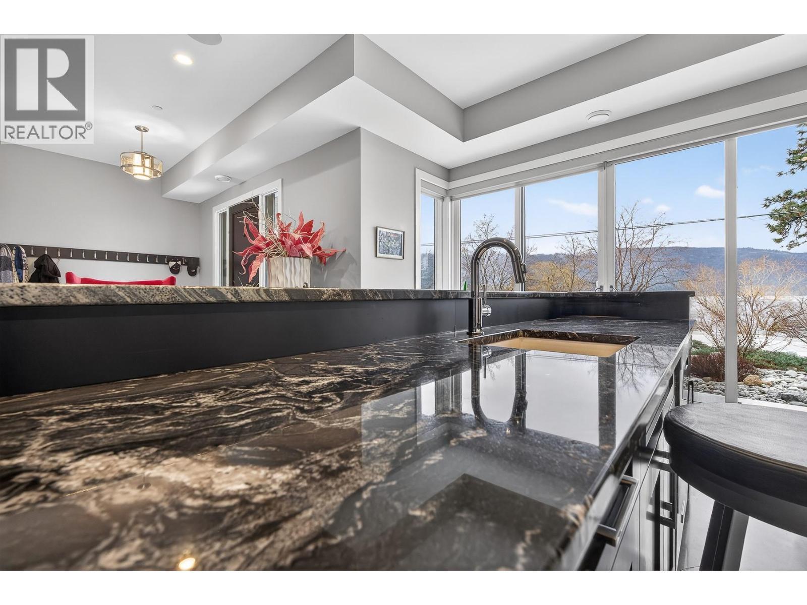 11537 Okanagan Centre Road W, Lake Country, BC - Indoor Photo Showing Other Room