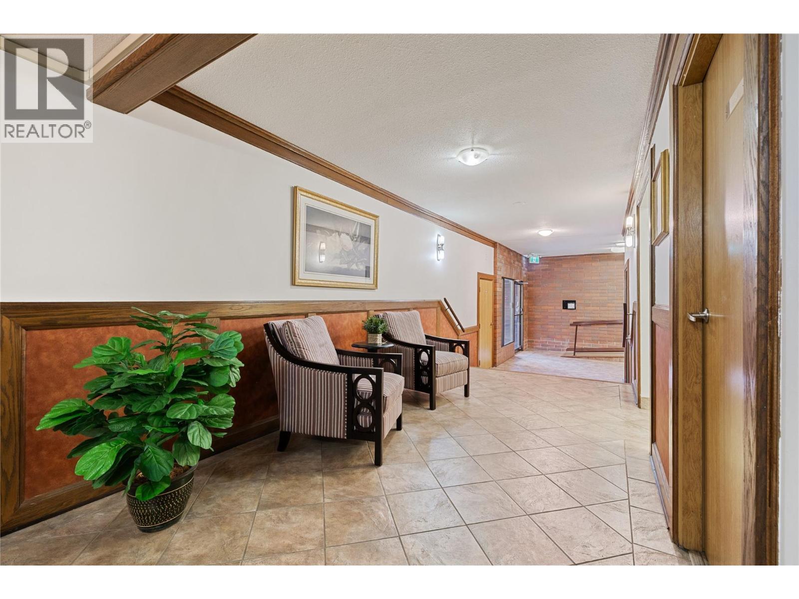 1035 Bernard Avenue Unit# 104, Kelowna, BC - Indoor Photo Showing Other Room