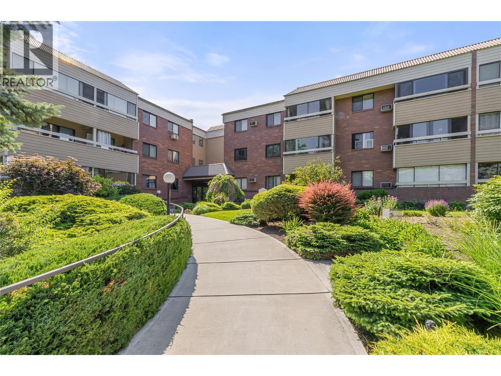 1035 Bernard Avenue Unit# 104, Kelowna, BC - Outdoor