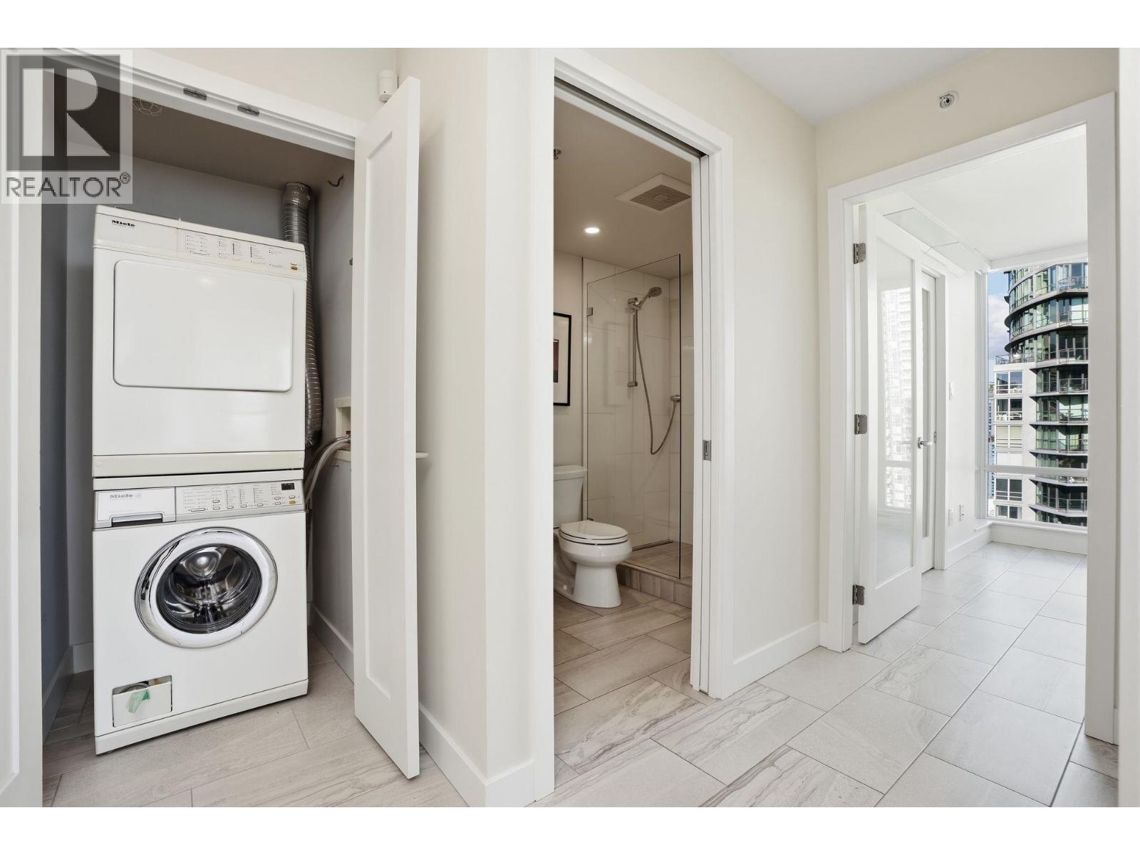 3206 1495 Richards Street, Vancouver, BC - Indoor Photo Showing Laundry Room
