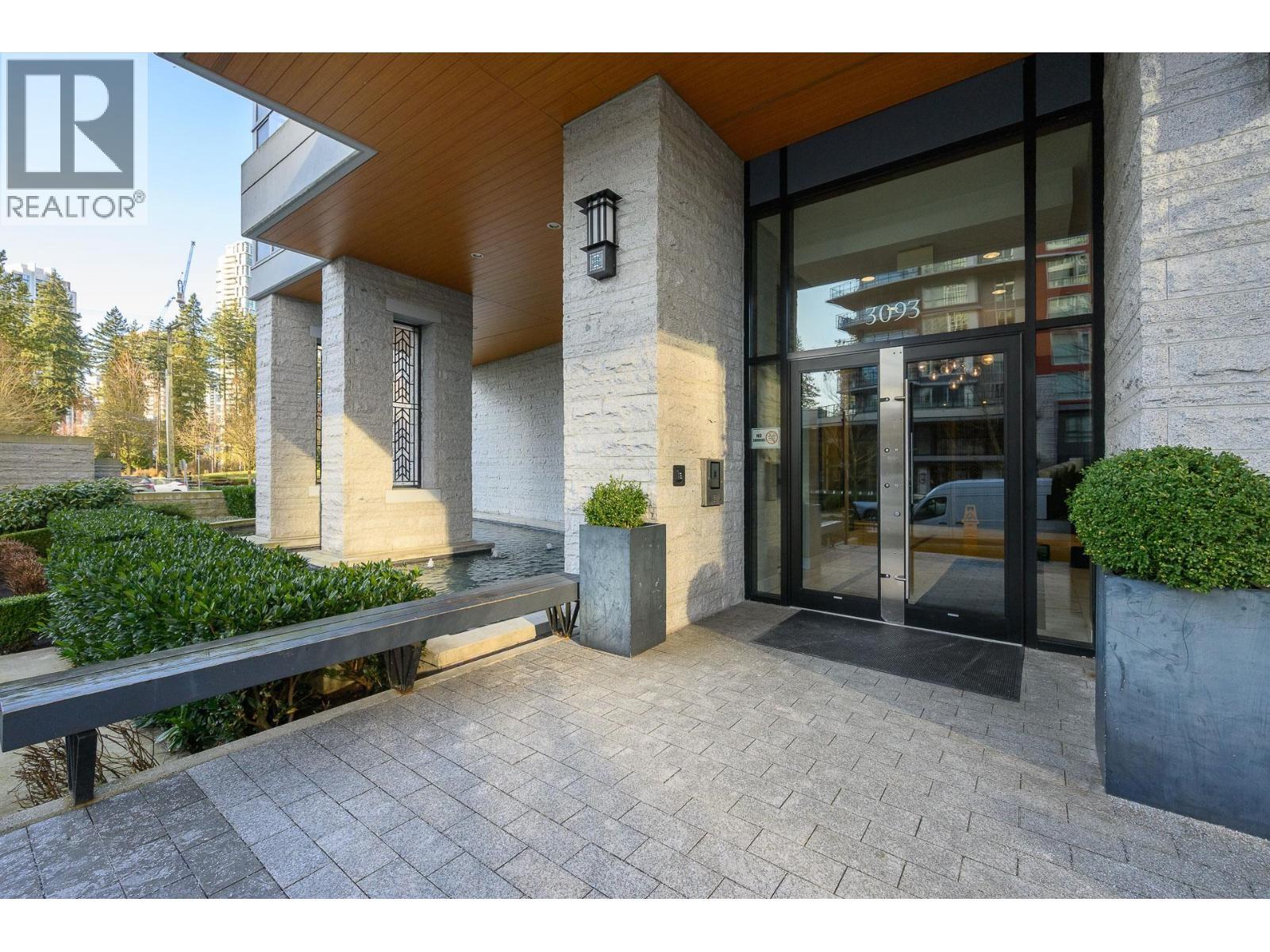 2307 3093 Windsor Gate, Coquitlam, BC - Outdoor