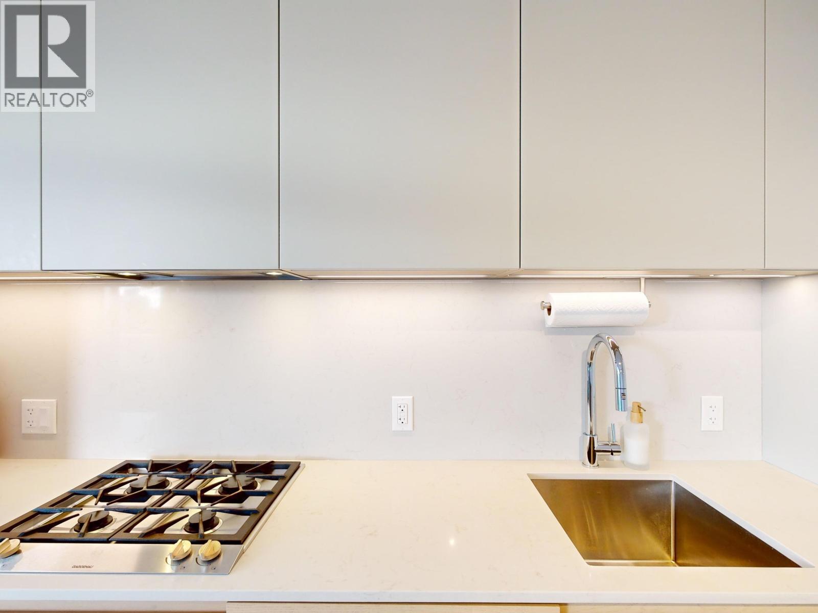 2103 1289 Hornby Street, Vancouver, BC - Indoor Photo Showing Kitchen