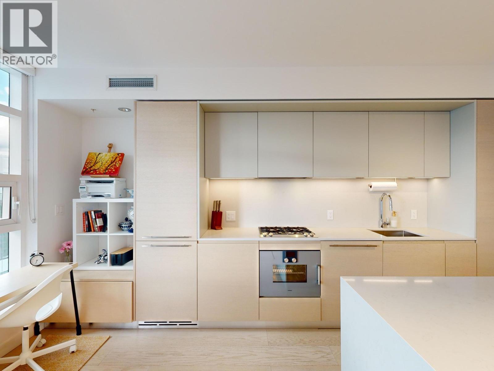 2103 1289 Hornby Street, Vancouver, BC - Indoor Photo Showing Kitchen