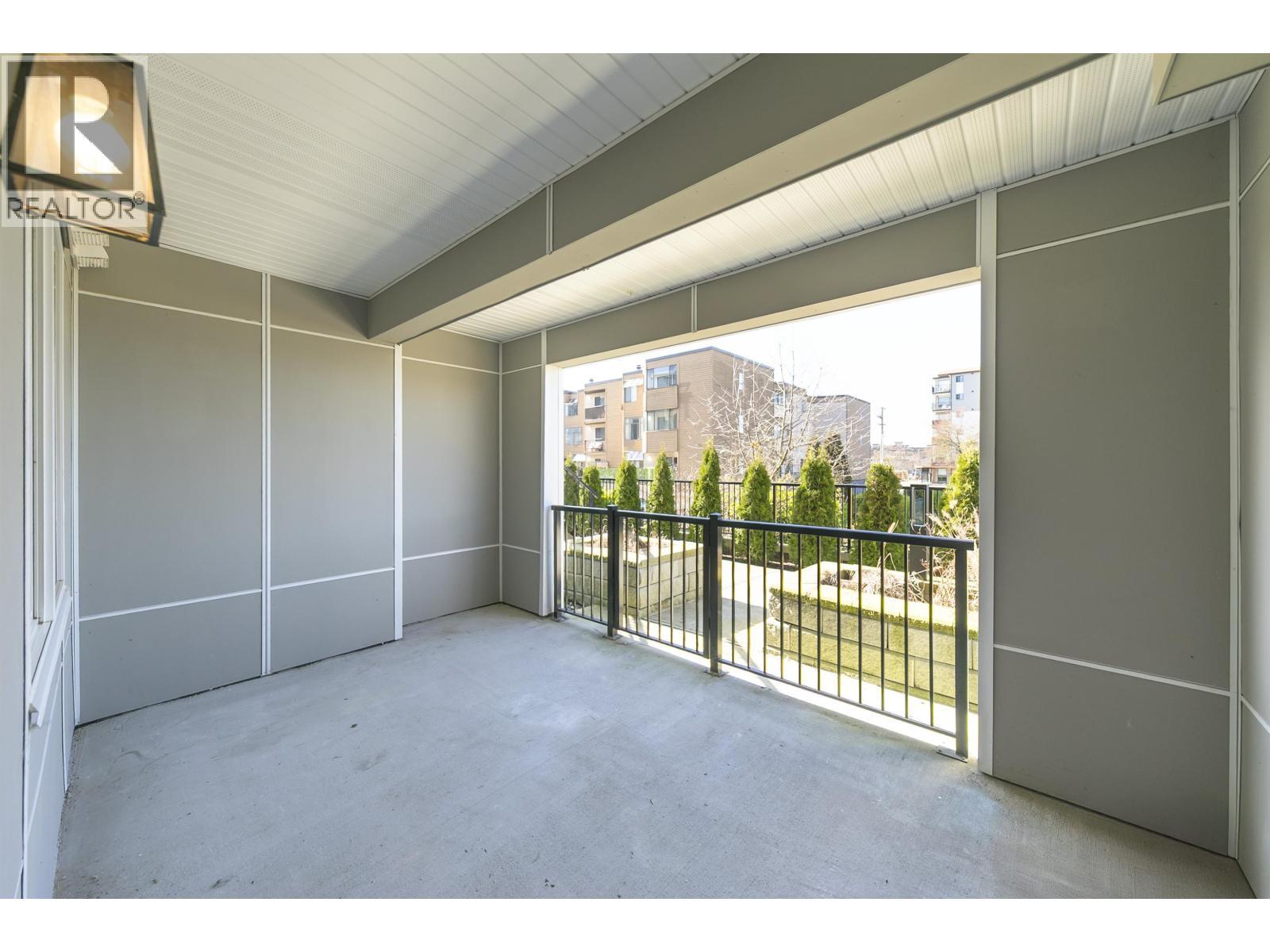 104 11913 Burnett Street, Maple Ridge, BC - Outdoor With Exterior