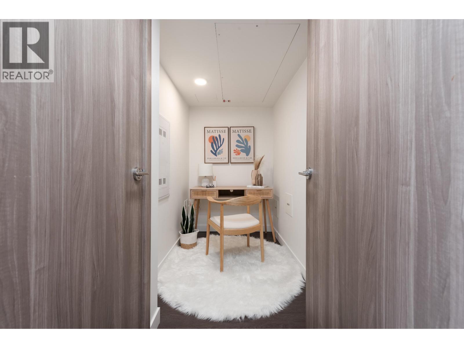 2105 433 Sw Marine Drive, Vancouver, BC - Indoor Photo Showing Other Room