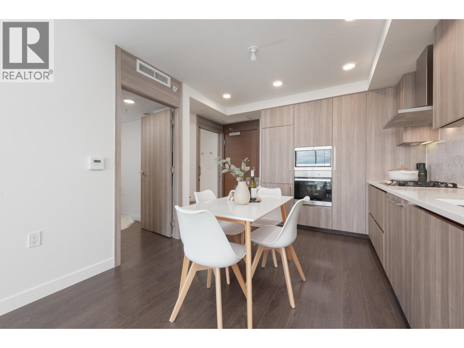 2105 433 Sw Marine Drive, Vancouver, BC - Indoor Photo Showing Other Room