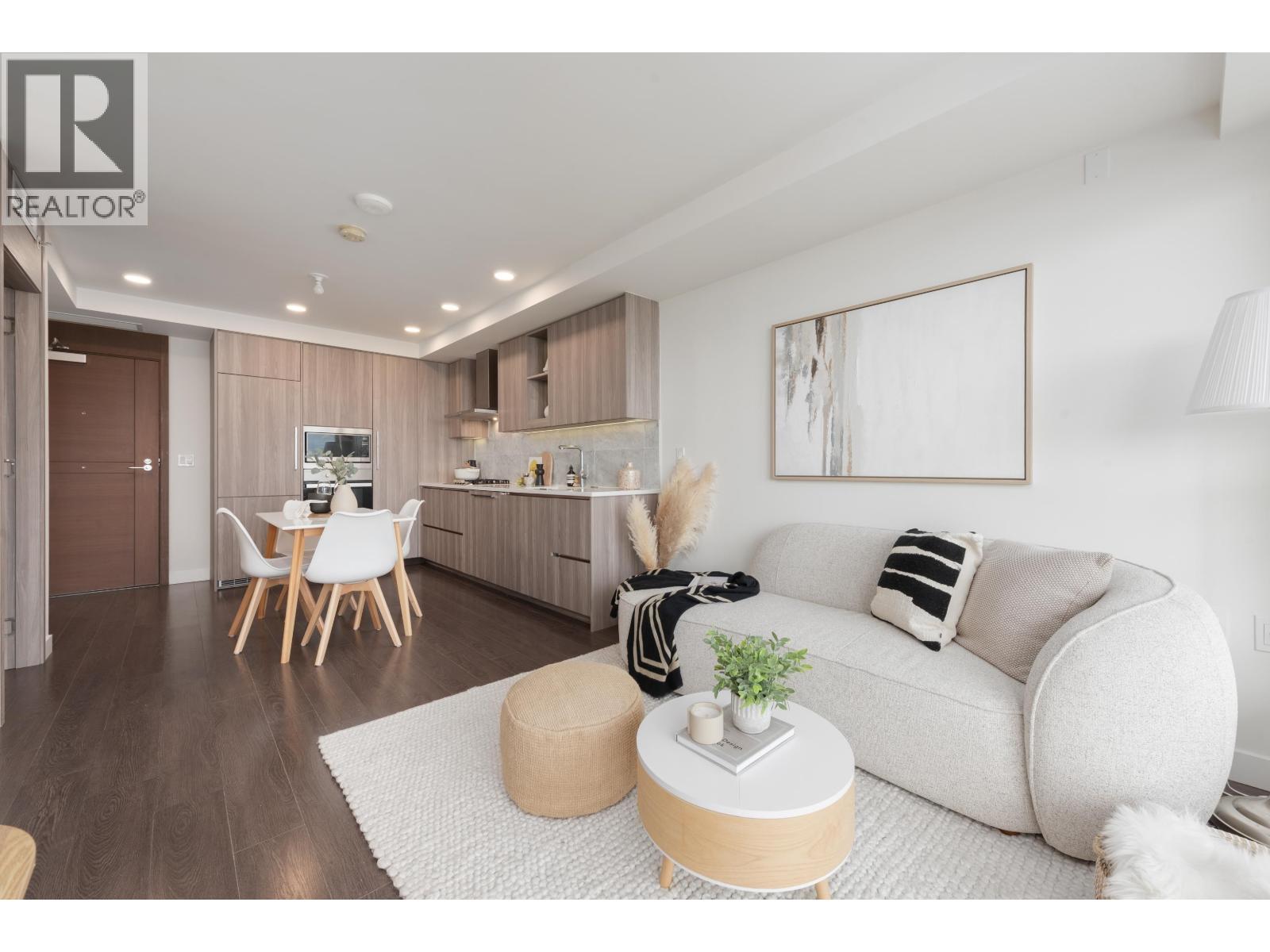2105 433 Sw Marine Drive, Vancouver, BC - Indoor Photo Showing Living Room