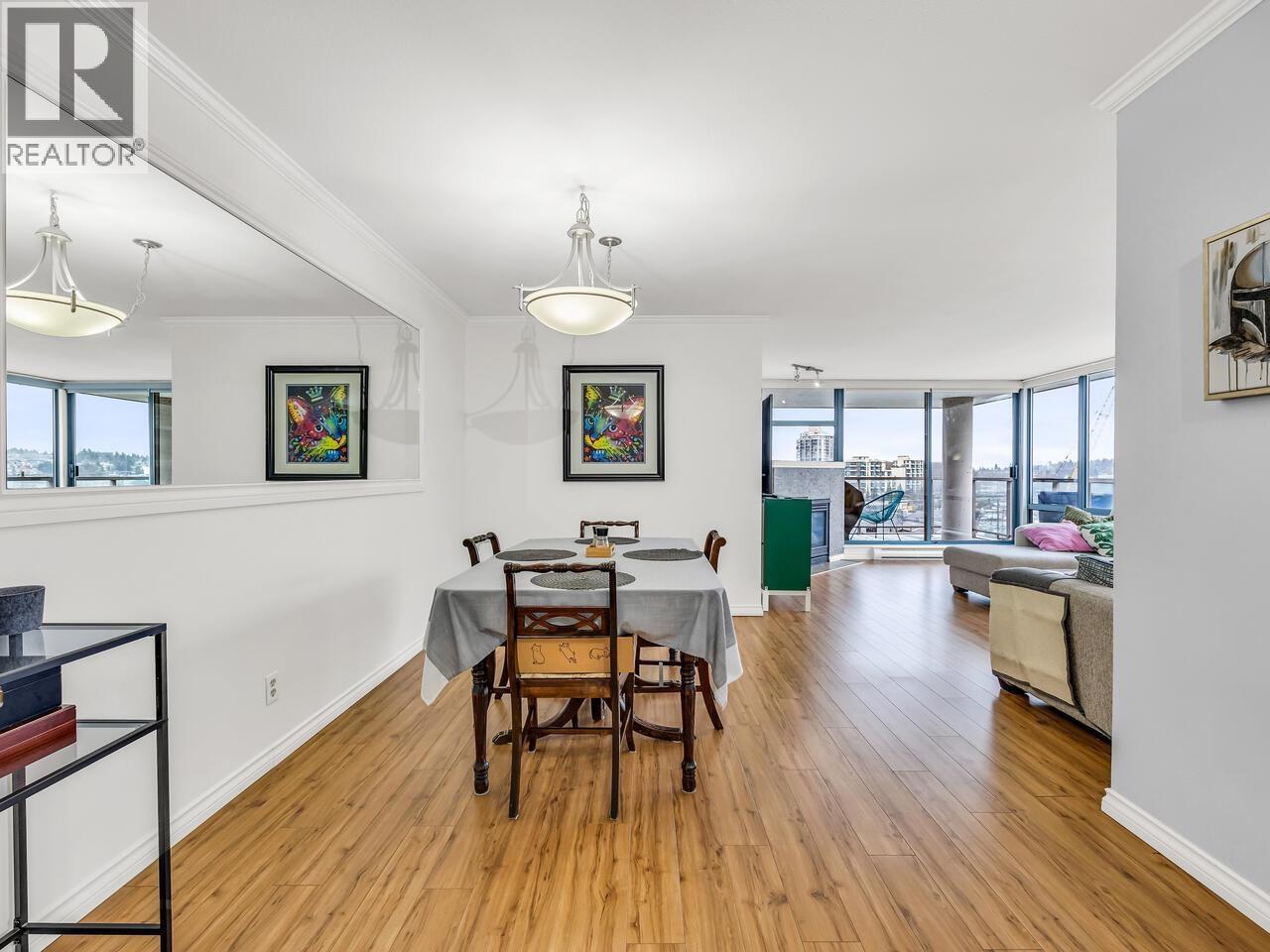 606 98 Tenth Street, New Westminster, BC - Indoor