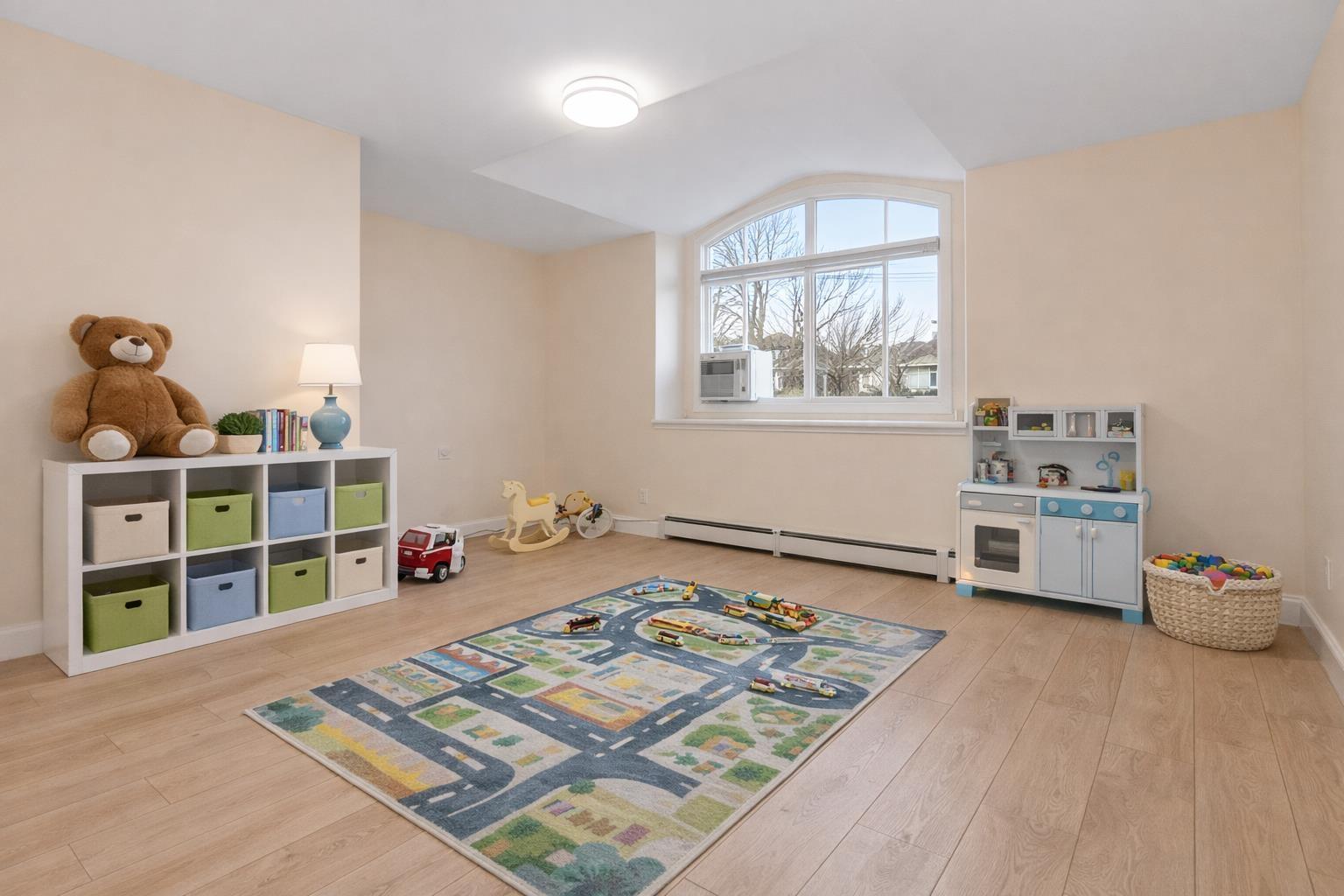 8004 Melburn Drive, Mission, BC - Indoor