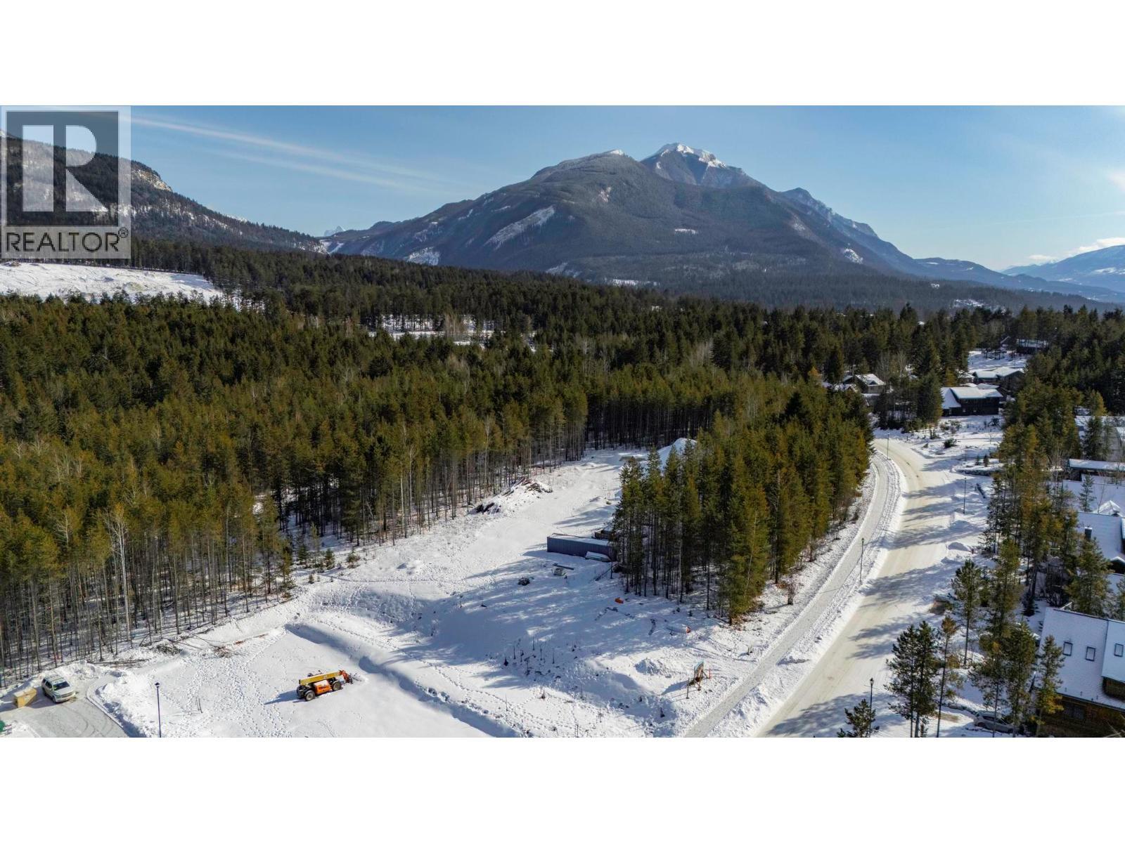 1424 Granite Drive, Golden, BC