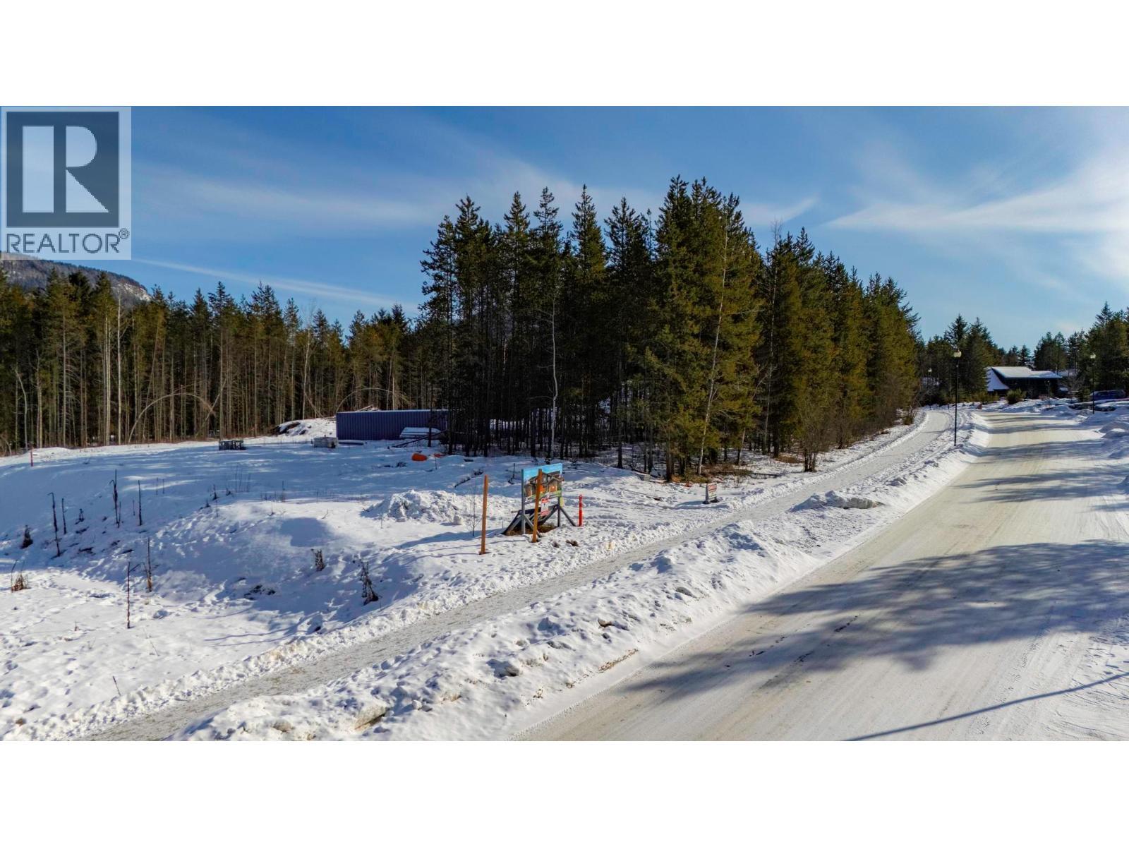 1424 Granite Drive, Golden, BC