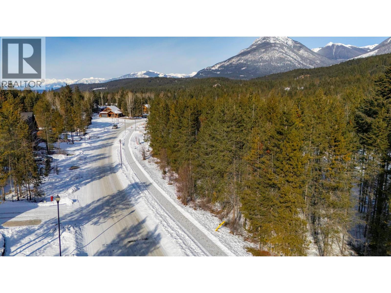 1424 Granite Drive, Golden, BC