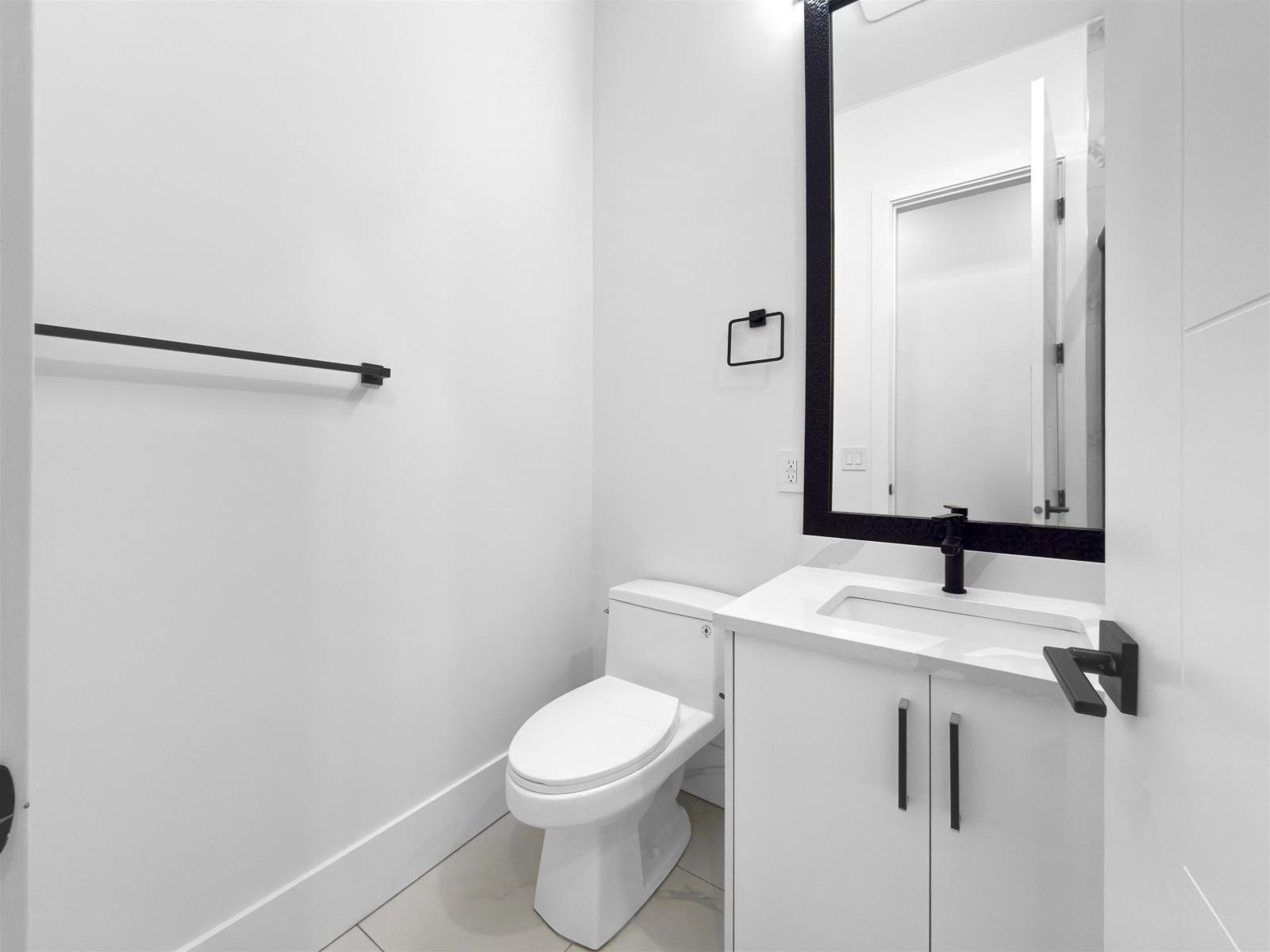 32689 Carter Avenue, Mission, BC - Indoor Photo Showing Bathroom