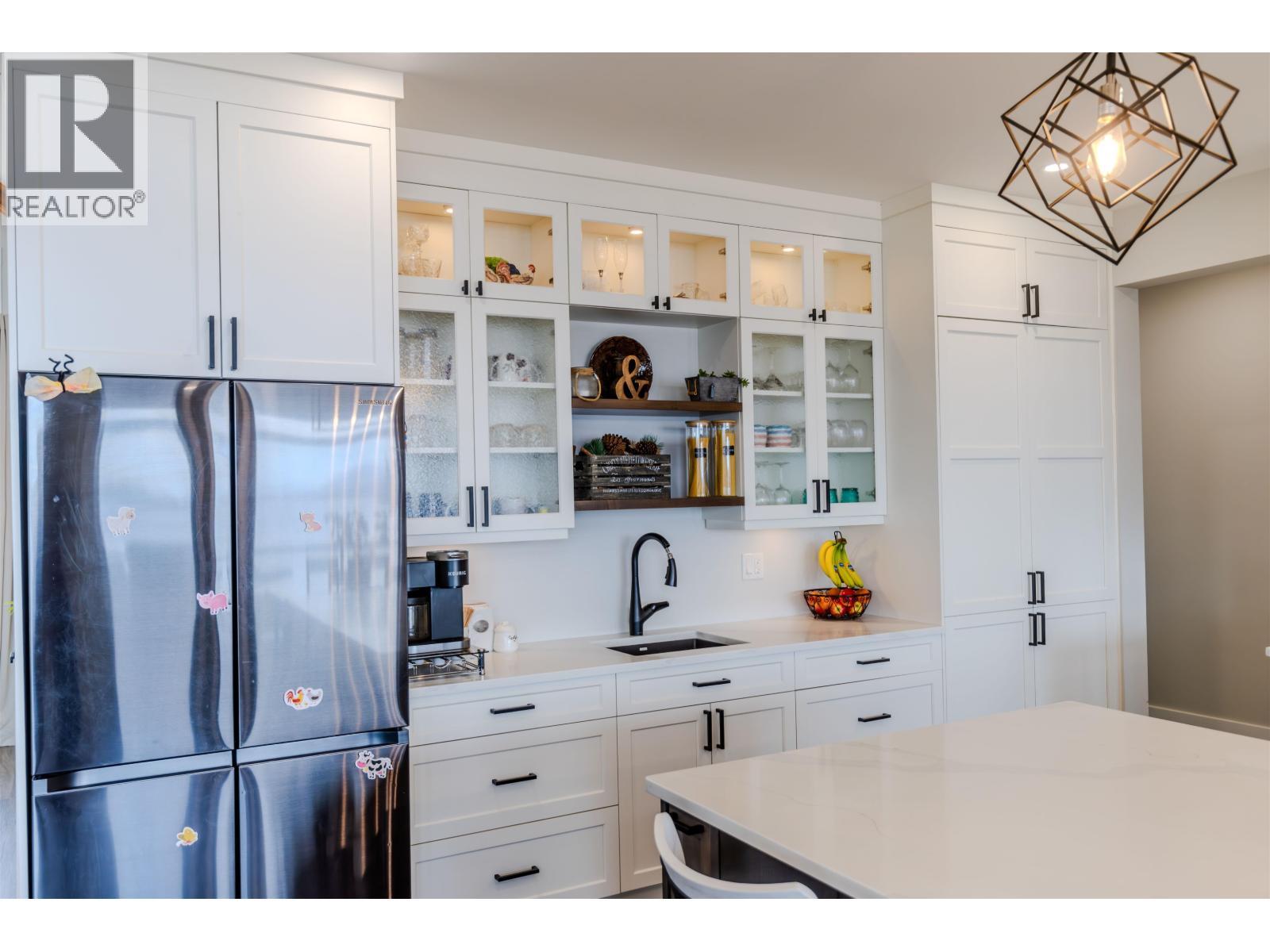 420 Nourse Subdivision #1, Burns Lake, BC - Indoor Photo Showing Kitchen