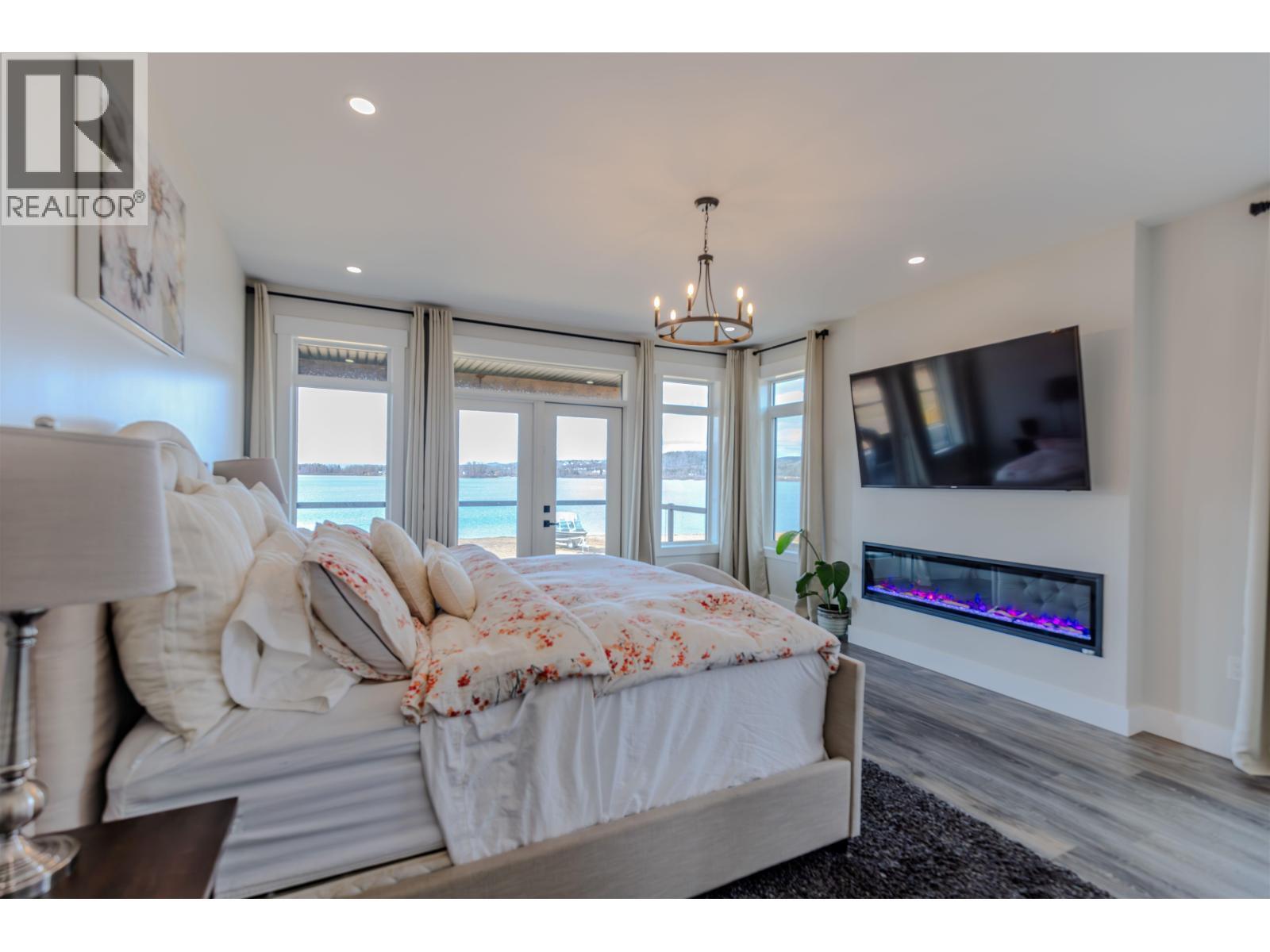 420 Nourse Subdivision #1, Burns Lake, BC - Indoor Photo Showing Bedroom