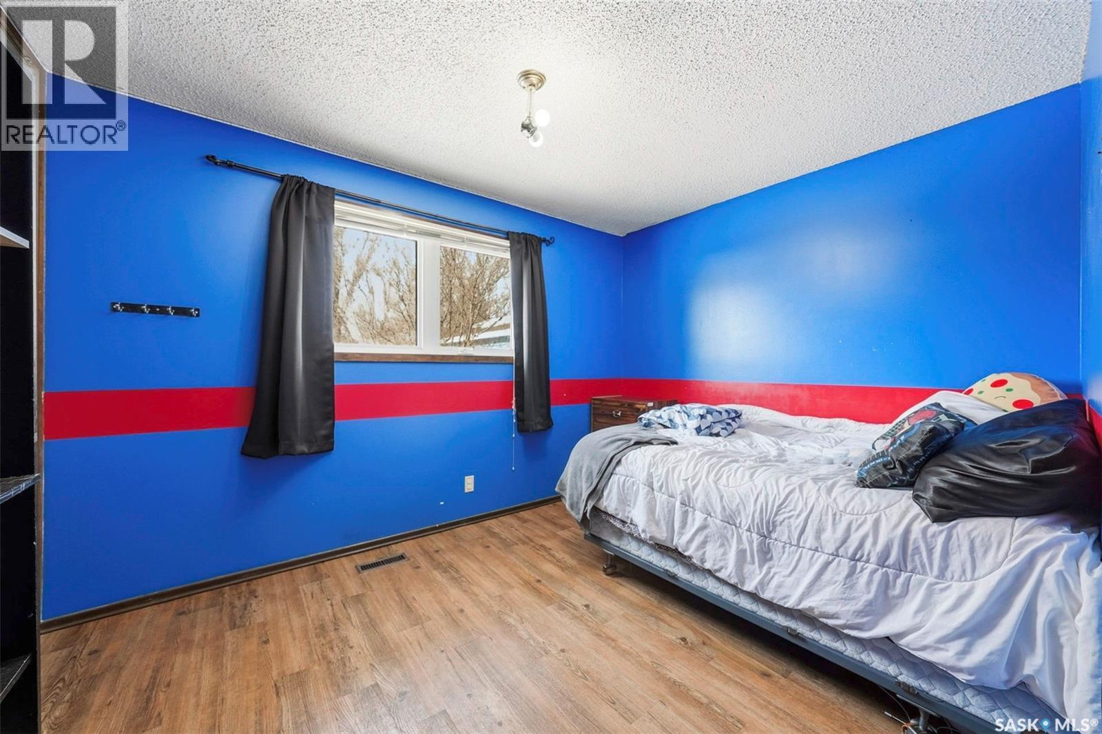 639 Wardlow Road, Saskatoon, SK - Indoor Photo Showing Bedroom