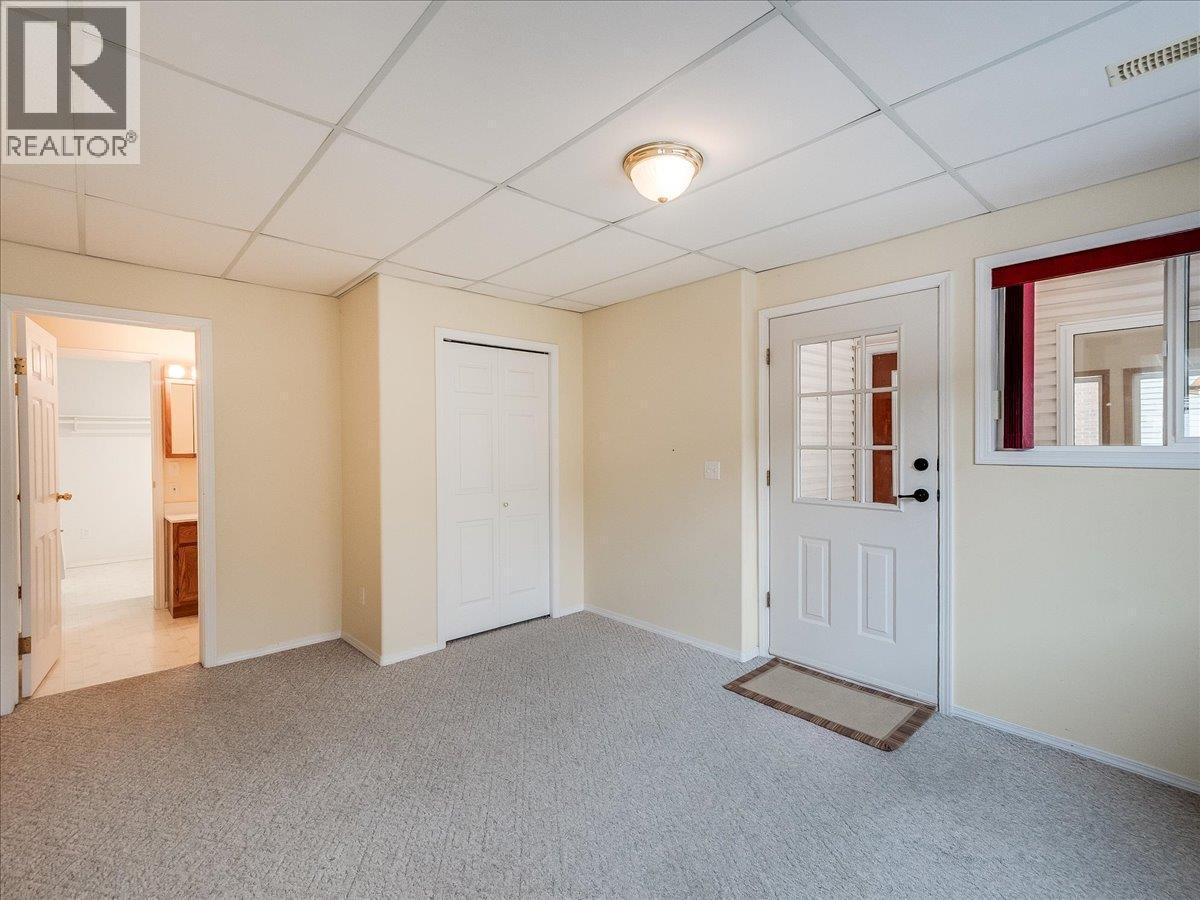 702 Munro Street, Nelson, BC - Indoor Photo Showing Other Room
