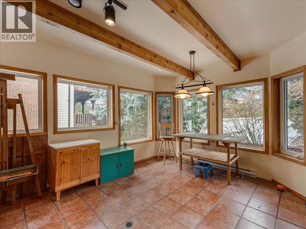 702 Munro Street, Nelson, BC - Indoor Photo Showing Other Room