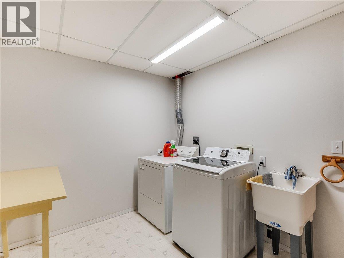 Laundry Room - 702 Munro Street, Nelson, BC - Indoor Photo Showing Laundry Room