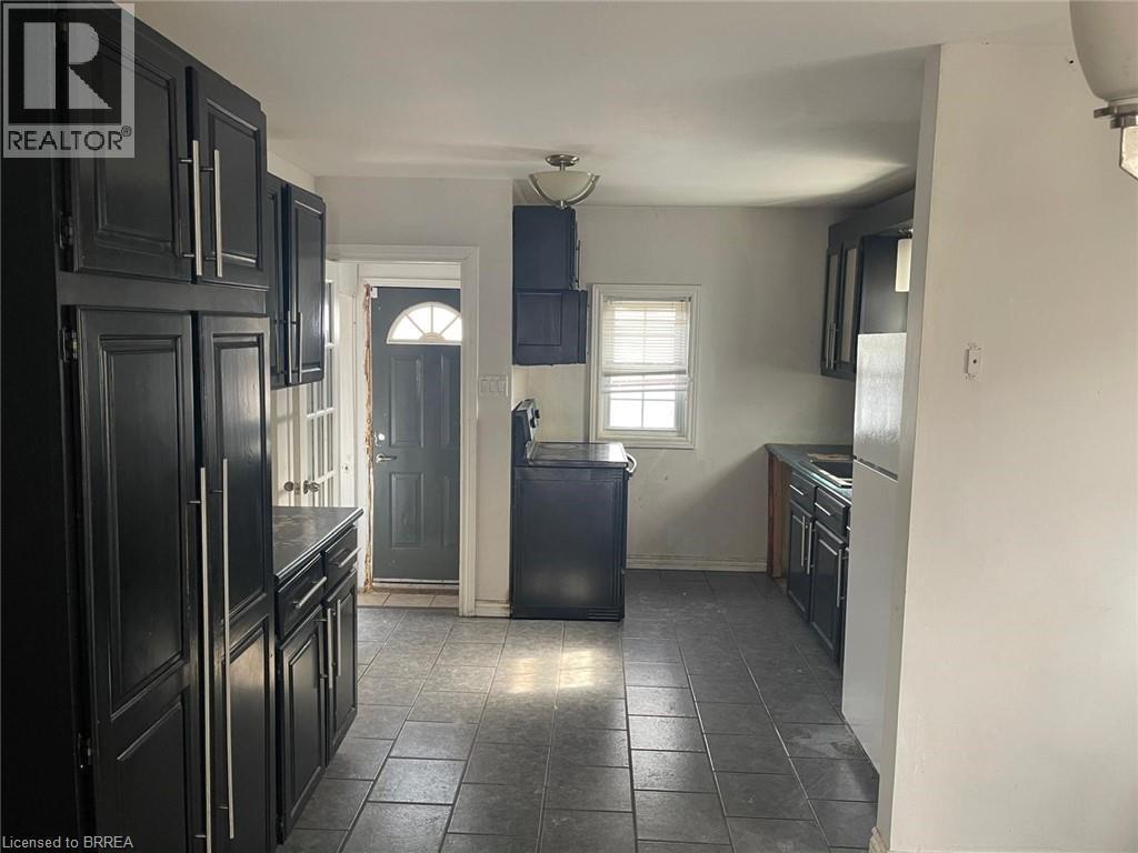 258 Wellington Road, London, ON - Indoor Photo Showing Kitchen