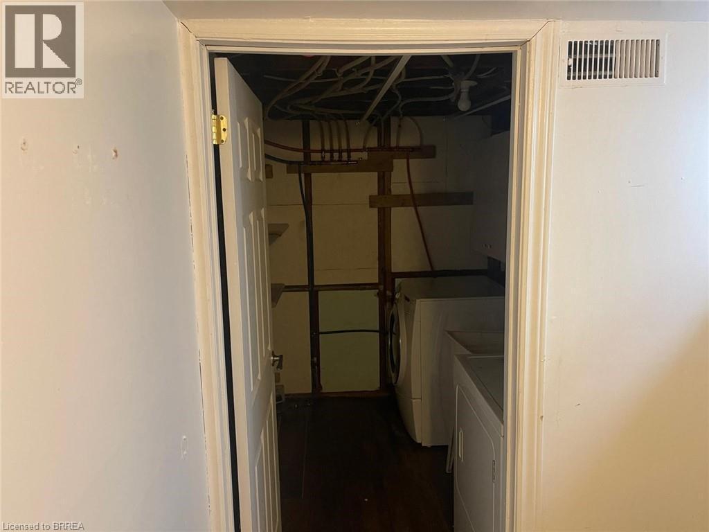 258 Wellington Road, London, ON - Indoor Photo Showing Other Room
