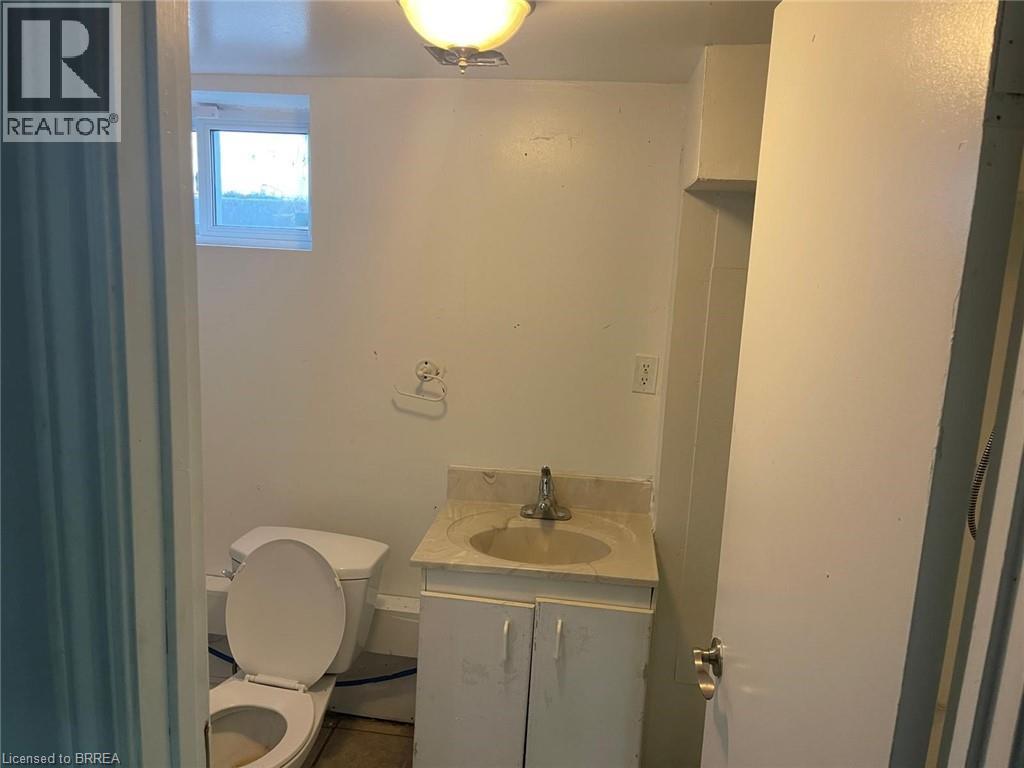 258 Wellington Road, London, ON - Indoor Photo Showing Bathroom
