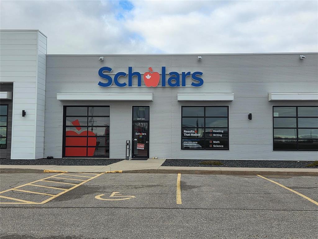 12C 40 North Gate Drive, Steinbach, MB