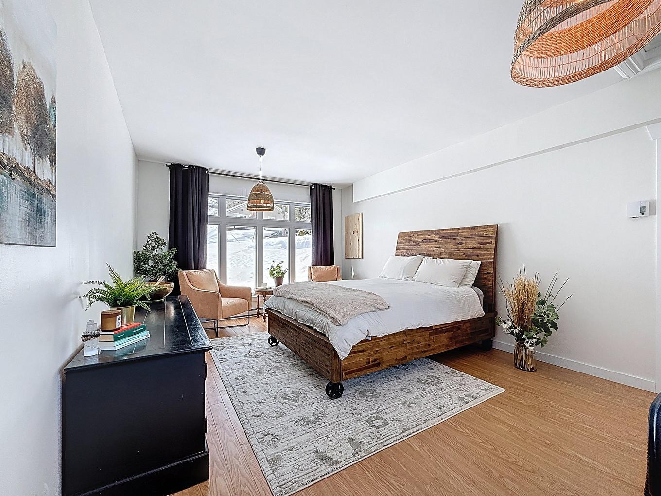 Chambre à coucher principale - 71 Rue Henri-Dunant, Sainte-Agathe-Des-Monts, QC - Indoor Photo Showing Bedroom